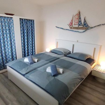 Apartment By The Sea- Santa Marina Rasa Экстерьер фото